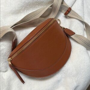 Universal Thread Brown Crossbody Bag Sleek Crescent Design